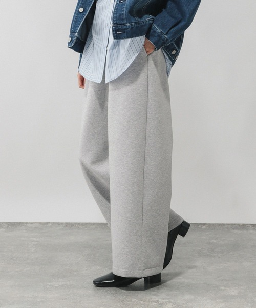 GLOBAL WORK(グローバルワーク)の「ダンボールワイドパンツ/636485(スウェットパンツ・レディース・ブラック/グレー・MEDIUM/LARGE)」の11枚目の写真