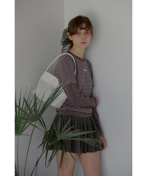 LETERIE（レテリー）の「LETERIE LOGO EMBROIDERY TOTE BAG_WHITE（トートバッグ・レディース・ホワイト・FREE）」の2枚目の写真