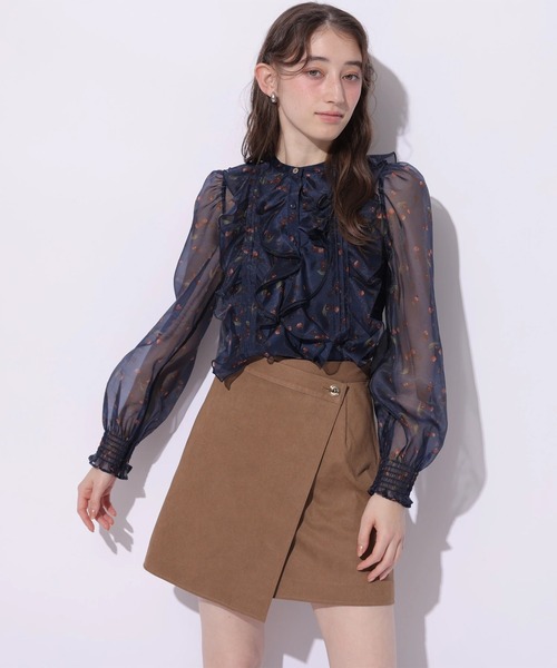 Rirandture(リランドチュール)の「スエードラップミニスカート(スカート・レディース・ベージュ/キャメル・0/1/2)」の2枚目の写真