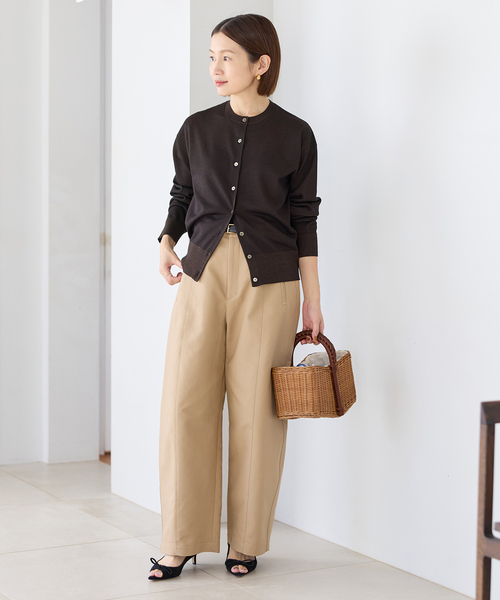 IENA（イエナ）の「《新色あり/追加2》LEVITAロングスリーブカーディガン（カーディガン/ボレロ・レディース・シルバー/アイボリー/ブラウン・FREE）」の5枚目の写真