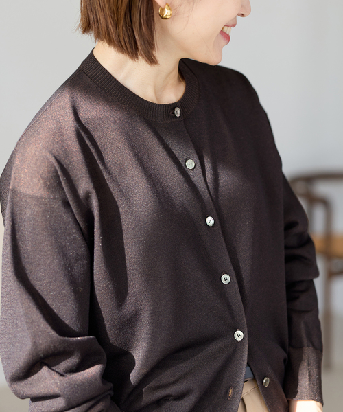 IENA（イエナ）の「《新色あり/追加2》LEVITAロングスリーブカーディガン（カーディガン/ボレロ・レディース・シルバー/アイボリー/ブラウン・FREE）」の19枚目の写真