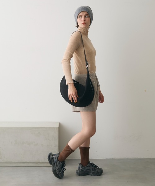 full/fill.(フルフィル)の「belt handle shoulder bag / ベルトハンドルショルダーバッグ(ショルダーバッグ・レディース・ブラック/ベージュ・FREE)」の18枚目の写真