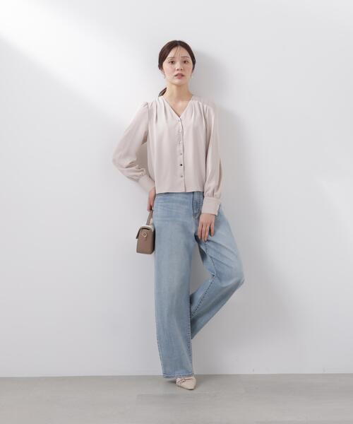 PROPORTION BODY DRESSING(プロポーションボディドレッシング)の「<ウォッシャブル>キラ釦タックブラウス / 1216110206(シャツ/ブラウス・レディース・ベージュ/ネイビー/ホワイト・SMALL/MEDIUM)」の8枚目の写真