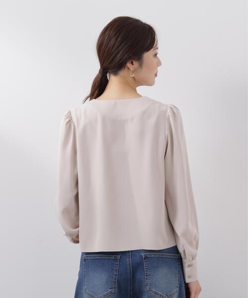 PROPORTION BODY DRESSING(プロポーションボディドレッシング)の「<ウォッシャブル>キラ釦タックブラウス / 1216110206(シャツ/ブラウス・レディース・ベージュ/ネイビー/ホワイト・SMALL/MEDIUM)」の13枚目の写真