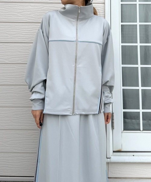 Q（キュー）の「ライントラックジャケット（その他アウター・レディース・ブラック/ライトグレー・MEDIUM）」の22枚目の写真