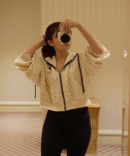 JUMELLE(ジュメロ)の「花柄ステッチフーディー(パーカー・レディース・クリーム・FREE)」の11枚目の写真