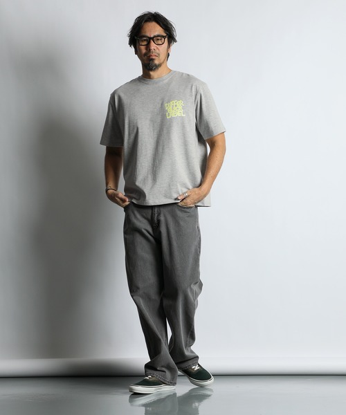 The DUFFER of ST.GEORGE(ザダファーオブセントジョージ)の「〔BLACK LABEL〕NEON LOGO PRINT TEE:CVC天竺 速乾 ネオンロゴ プリントTEE(Tシャツ/カットソー・メンズ・ブルー/ブラック/ライトグレー/ホワイト・SMALL/MEDIUM/LARGE/X-LARGE)」の13枚目の写真