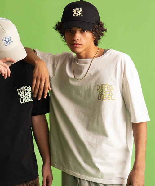 The DUFFER of ST.GEORGE(ザダファーオブセントジョージ)の「〔BLACK LABEL〕NEON LOGO PRINT TEE:CVC天竺 速乾 ネオンロゴ プリントTEE(Tシャツ/カットソー・メンズ・ブルー/ブラック/ライトグレー/ホワイト・SMALL/MEDIUM/LARGE/X-LARGE)」の8枚目の写真