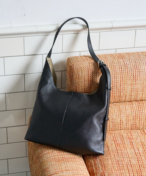 FREAK'S STORE(フリークスストア)の「限定展開 BEAURE LUNEA/ビュレルネア <本革>レザー ベルト ハンドバッグ(トートバッグ・レディース・ブラック/シルバー/ベージュ・ONE SIZE)」の7枚目の写真