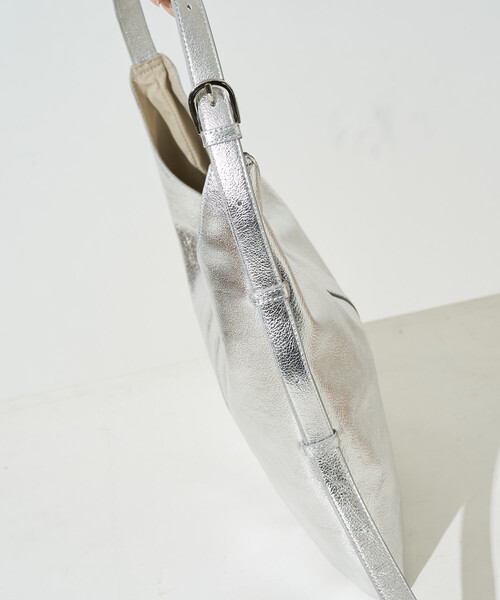 FREAK'S STORE(フリークスストア)の「限定展開 BEAURE LUNEA/ビュレルネア <本革>レザー ベルト ハンドバッグ(トートバッグ・レディース・ブラック/シルバー/ベージュ・ONE SIZE)」の22枚目の写真