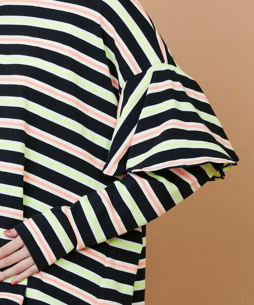 FRAPBOIS(フラボア)の「サーフェスボーダー カットソー(Tシャツ/カットソー・レディース・ブラック/グレイッシュベージュ・1)」の5枚目の写真