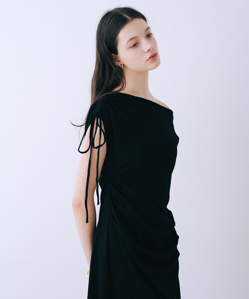 セール】ワンショルカットソードレープワンピース 春服 フェミニン