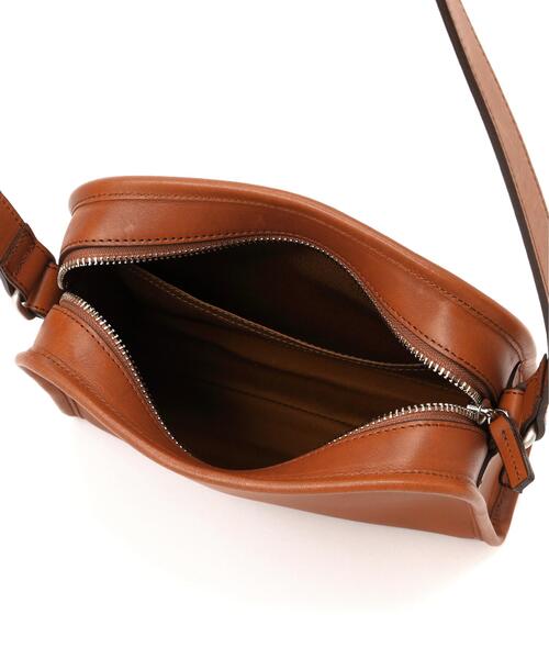 MHL.(エムエイチエル)の「SUPPLE LEATHER(ショルダーバッグ・レディース・ブラック/ブラウン系その他・FREE)」の14枚目の写真