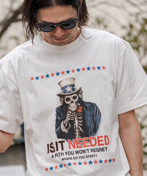 CAMBIO(カンビオ)の「mt10264- プリントT(IS IT NEEDED) Tシャツ(CASD-170)(Tシャツ/カットソー・メンズ・ライトイエロー/ホワイト系その他/スミクロ・XL/L/M/S)」の1枚目の写真