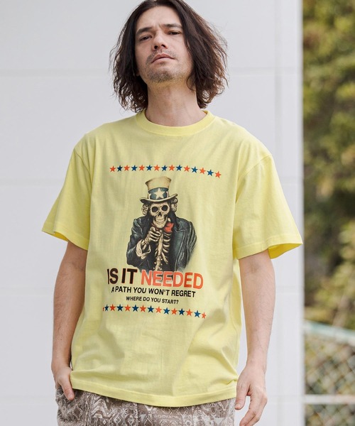 CAMBIO(カンビオ)の「mt10264- プリントT(IS IT NEEDED) Tシャツ(CASD-170)(Tシャツ/カットソー・メンズ・ライトイエロー/ホワイト系その他/スミクロ・XL/L/M/S)」の2枚目の写真