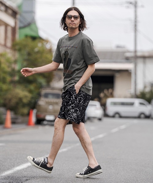 CAMBIO(カンビオ)の「mt10264- プリントT(IS IT NEEDED) Tシャツ(CASD-170)(Tシャツ/カットソー・メンズ・ライトイエロー/ホワイト系その他/スミクロ・XL/L/M/S)」の5枚目の写真