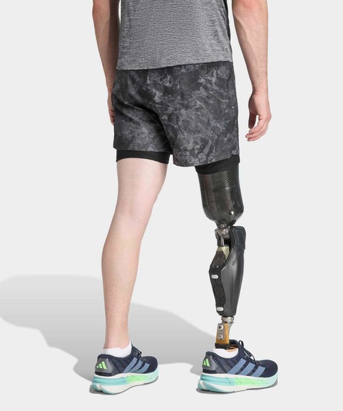 adidas（アディダス）の「オウン ザ ラン スプレーダイ2-in-1ショーツ / ハーフパンツ / アディダス adidas（その他パンツ・メンズ・グレー・XX-SMALL/LARGE/MEDIUM/SMALL）」の4枚目の写真