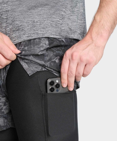 adidas（アディダス）の「オウン ザ ラン スプレーダイ2-in-1ショーツ / ハーフパンツ / アディダス adidas（その他パンツ・メンズ・グレー・XX-SMALL/LARGE/MEDIUM/SMALL）」の6枚目の写真