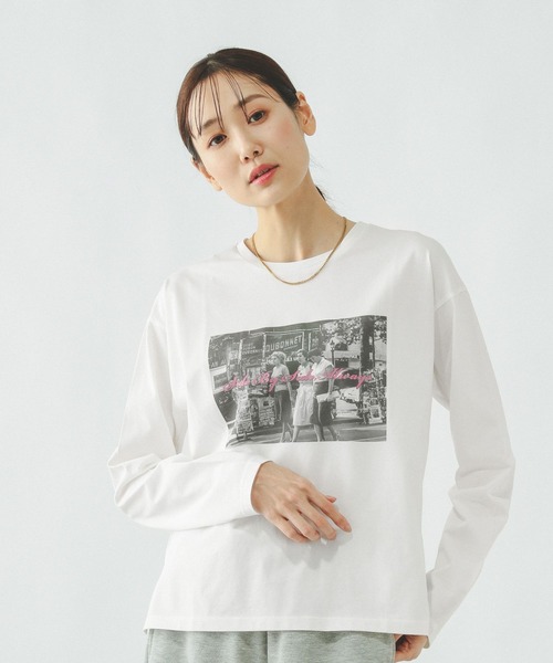 GLOBAL WORK(グローバルワーク)の「リッチクリーンプリントロンT/636710(Tシャツ/カットソー・レディース・ホワイト系その他3/ホワイト系その他2/チャコールグレー/ホワイト・MEDIUM/LARGE/SMALL)」の1枚目の写真