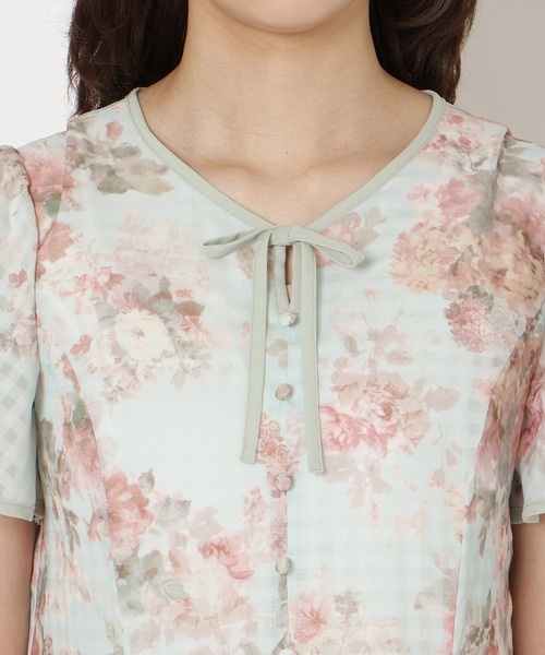 Rose Tiara(ローズティアラ)の「シアーチェックレースアップワンピース(ワンピース・レディース・ブルー/グリーン・38/42/46)」の11枚目の写真