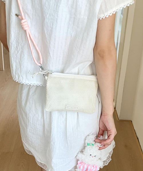 ammy.(エイミードット)の「【 ammy. / エイミードット 】 ライト メッシュ サコッシュ/ショルダー バッグ(ショルダーバッグ・レディース・ブルー/グレー/スモークピンク/ブラック/ホワイト/イエロー・FREE)」の14枚目の写真