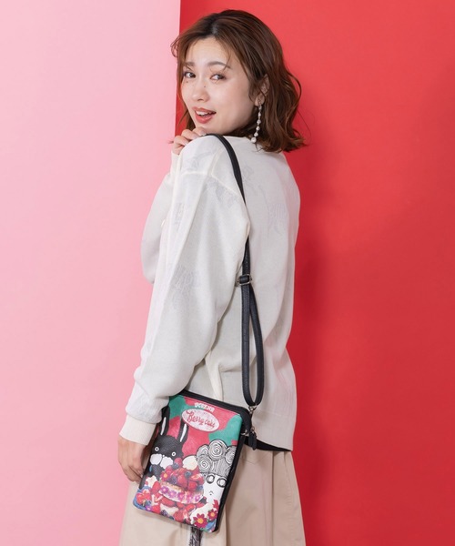 ScoLar(スカラー)の「661434:スカラーちゃんラビルパンケーキ柄ミニショルダー(ショルダーバッグ・レディース・ブラック/ブラウン/ベージュ・FREE)」の4枚目の写真