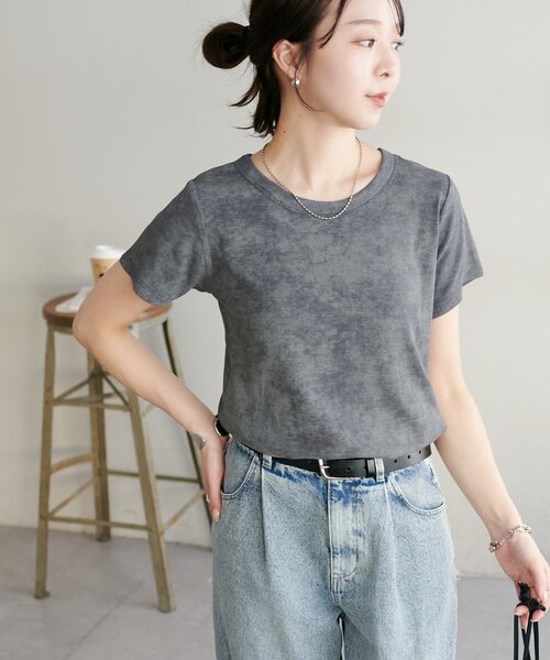 DISCOAT(ディスコート)の「【WEB限定】ピグメントコンパクトUネックTシャツ(Tシャツ/カットソー・レディース・チャコールグレー/モカ/ライトベージュ・MEDIUM)」の4枚目の写真