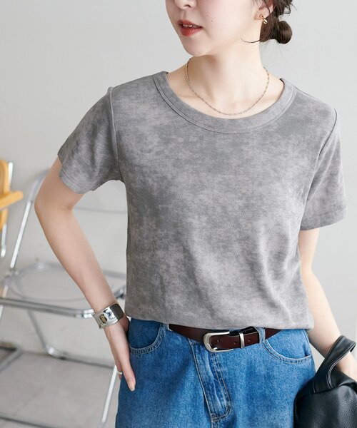 DISCOAT(ディスコート)の「【WEB限定】ピグメントコンパクトUネックTシャツ(Tシャツ/カットソー・レディース・チャコールグレー/モカ/ライトベージュ・MEDIUM)」の17枚目の写真