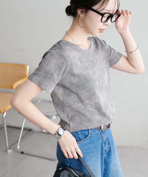 DISCOAT(ディスコート)の「【WEB限定】ピグメントコンパクトUネックTシャツ(Tシャツ/カットソー・レディース・チャコールグレー/モカ/ライトベージュ・MEDIUM)」の22枚目の写真