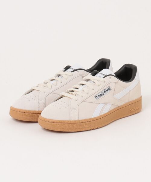 ASBee(アスビー)の「Reebok リーボック CLUB C GROUNDS UK レディーススニーカー(クラブシーグラウンズUK) 146285 100255995 ベージュ/チョーク/ガム(スニーカー・レディース・アイボリー・25.0cm/24.5cm/24.0cm/23.5cm/23.0cm)」の1枚目の写真