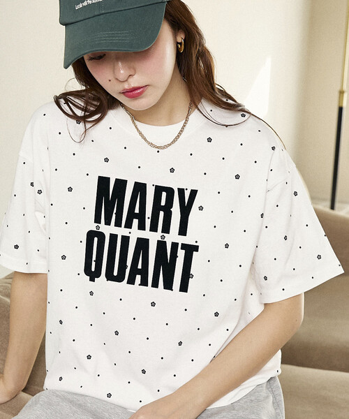 MARY QUANT(マリークワント)の「MARY QUANT × PUBLUX/マリークワント 総柄 プリント フロッキー ロゴ Tシャツ 限定展開(Tシャツ/カットソー・レディース・ブラック/オフホワイト・フリ-)」の10枚目の写真