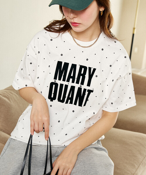 MARY QUANT(マリークワント)の「MARY QUANT × PUBLUX/マリークワント 総柄 プリント フロッキー ロゴ Tシャツ 限定展開(Tシャツ/カットソー・レディース・ブラック/オフホワイト・フリ-)」の12枚目の写真
