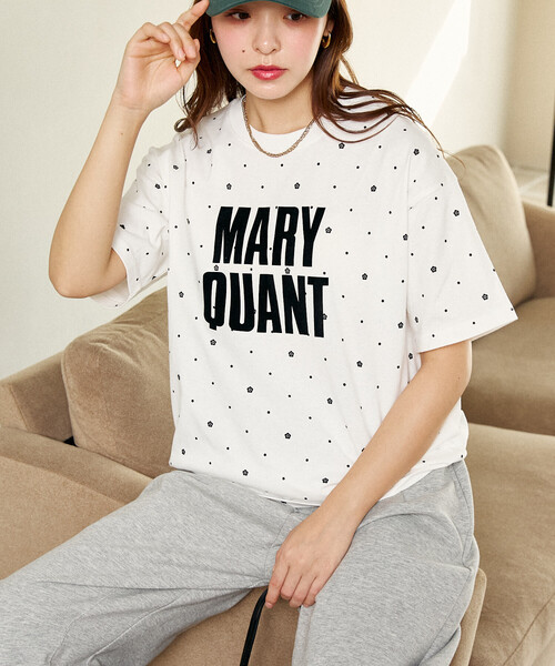 MARY QUANT(マリークワント)の「MARY QUANT × PUBLUX/マリークワント 総柄 プリント フロッキー ロゴ Tシャツ 限定展開(Tシャツ/カットソー・レディース・ブラック/オフホワイト・フリ-)」の17枚目の写真