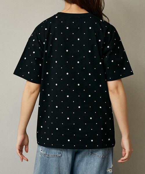 マリークワント PUBLUX/ フロッキー ロゴ Tシャツ今期限定品 MARY QUANT × PUBLUX/マリークワント 総柄 プリント フロッキー ロゴ T
