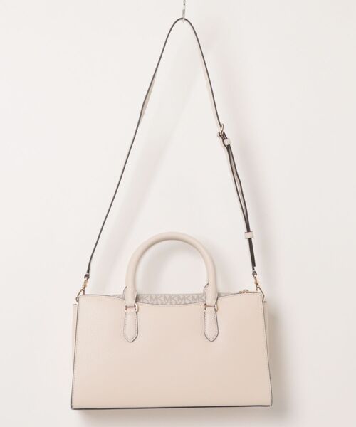 MICHAEL KORS（マイケルコース）の「ARDEN MD TZ SATCHEL Satchel（ハンドバッグ・レディース・ベージュ系・FREE）」の2枚目の写真
