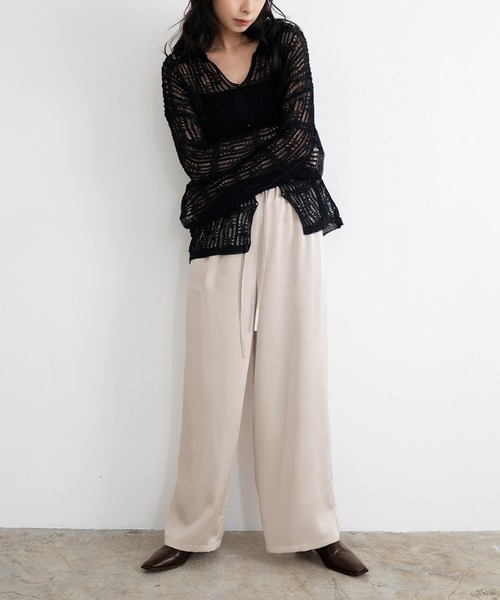 LIAN（リアン）の「サテンイージーパンツ（その他パンツ・レディース・アイボリー/ベージュ/ブラック・FREE）」の2枚目の写真