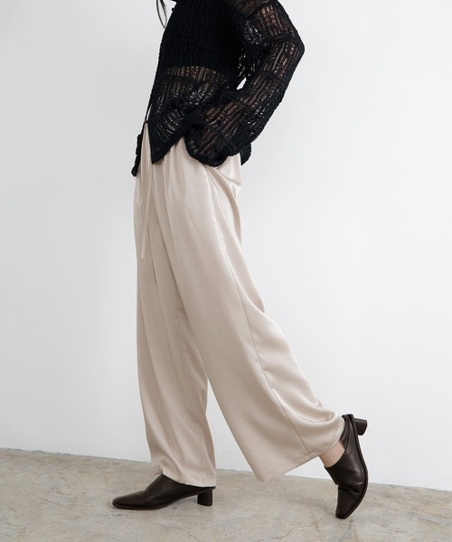 LIAN（リアン）の「サテンイージーパンツ（その他パンツ・レディース・アイボリー/ベージュ/ブラック・FREE）」の6枚目の写真