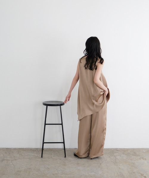 LIAN（リアン）の「サテンイージーパンツ（その他パンツ・レディース・アイボリー/ベージュ/ブラック・FREE）」の17枚目の写真