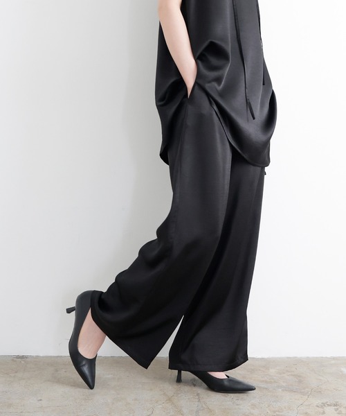 LIAN（リアン）の「サテンイージーパンツ（その他パンツ・レディース・アイボリー/ベージュ/ブラック・FREE）」の18枚目の写真