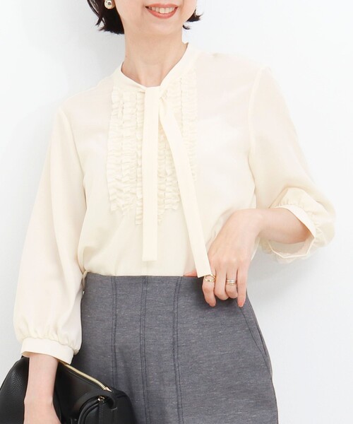 MICO COULIER（ミコクリエ）の「ジョーゼットフリルボウタイブラウス（シャツ/ブラウス・レディース・サックスブルー/ネイビー/キナリ・38）」の5枚目の写真