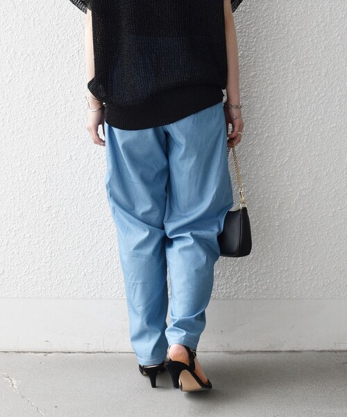 SHIPS any（シップス エニィ）の「SHIPS any:〈洗濯機可能〉シャンブレー デニム ポケット テーパード パンツ（その他パンツ・レディース・ライトブルー/ブルー・38/36）」の7枚目の写真