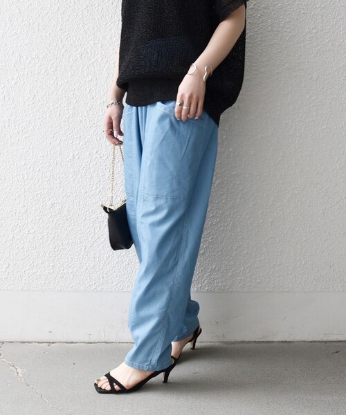 SHIPS any（シップス エニィ）の「SHIPS any:〈洗濯機可能〉シャンブレー デニム ポケット テーパード パンツ（その他パンツ・レディース・ライトブルー/ブルー・38/36）」の8枚目の写真