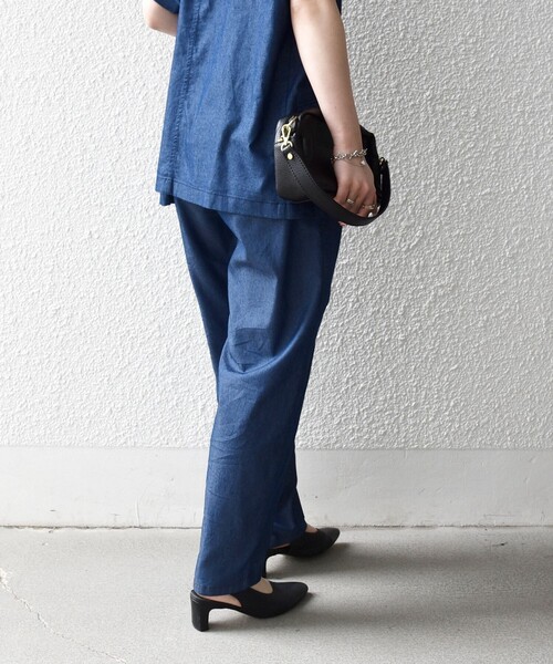 SHIPS any（シップス エニィ）の「SHIPS any:〈洗濯機可能〉シャンブレー デニム ポケット テーパード パンツ（その他パンツ・レディース・ライトブルー/ブルー・38/36）」の15枚目の写真