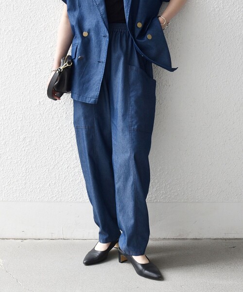 SHIPS any（シップス エニィ）の「SHIPS any:〈洗濯機可能〉シャンブレー デニム ポケット テーパード パンツ（その他パンツ・レディース・ライトブルー/ブルー・38/36）」の17枚目の写真