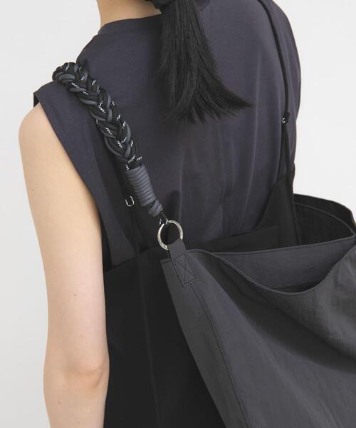 KBF(ケイビーエフ)の「ロープナイロンBAG(ショルダーバッグ・レディース・チャコールグレー/カーキ・ONE)」の7枚目の写真