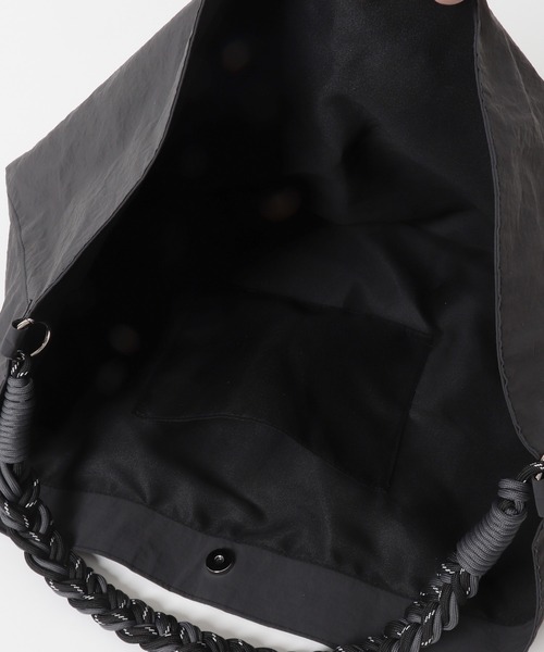 KBF（ケイビーエフ）の「ロープナイロンBAG（ショルダーバッグ・レディース・チャコールグレー/カーキ・ONE）」の9枚目の写真
