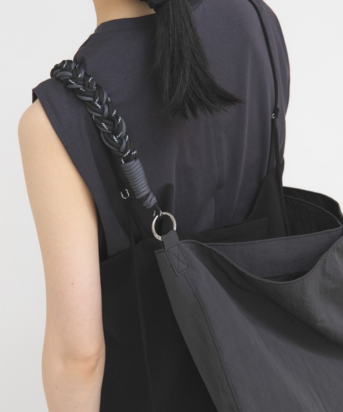 KBF（ケイビーエフ）の「ロープナイロンBAG（ショルダーバッグ・レディース・チャコールグレー/カーキ・ONE）」の13枚目の写真