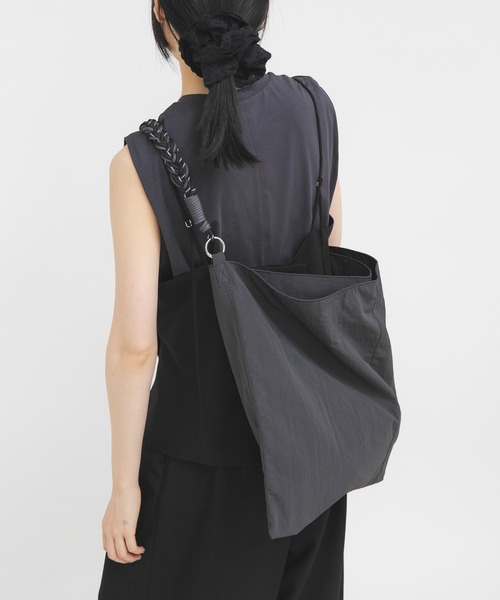 KBF（ケイビーエフ）の「ロープナイロンBAG（ショルダーバッグ・レディース・チャコールグレー/カーキ・ONE）」の16枚目の写真