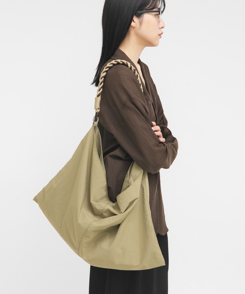 KBF（ケイビーエフ）の「ロープナイロンBAG（ショルダーバッグ・レディース・チャコールグレー/カーキ・ONE）」の21枚目の写真