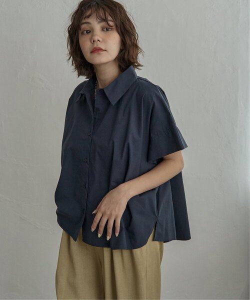 notch.(ノッチ)の「タックスリーブシャツ(シャツ/ブラウス・レディース・オフホワイト/ネイビー・M)」の13枚目の写真
